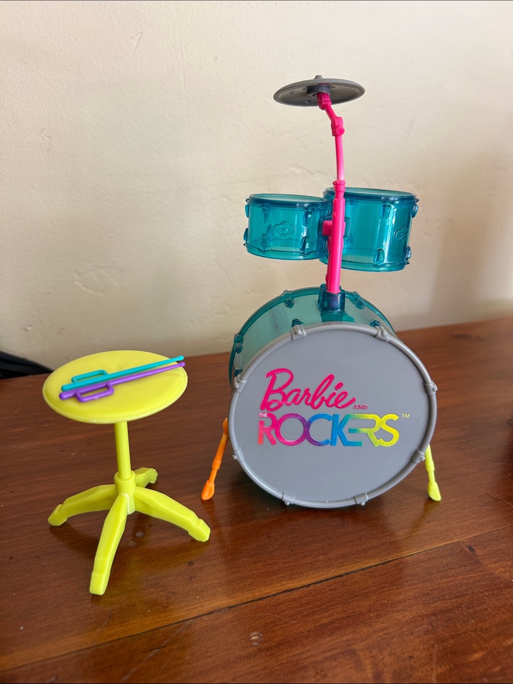 Barbie & The Rockers Drum Set 2017 EUC Drum Kit, Stool, Headphones, Drumsticks